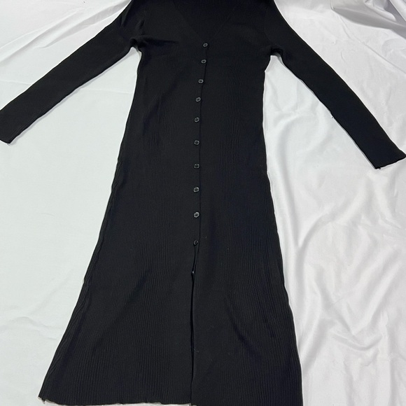 V Neck Button Maxi Knitted Long Sleeve Dress - Size M! - Picture 6 of 6